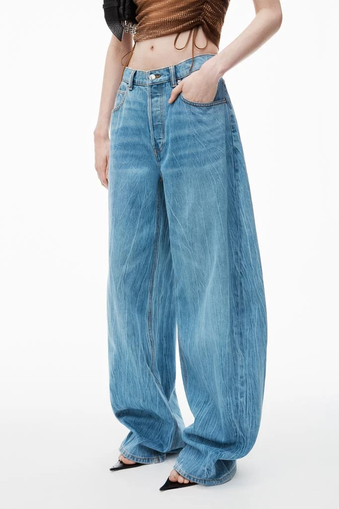 Alexander Wang OVERSIZED ROUNDED LOW RISE JEANS IN CREASE EFFECT 3