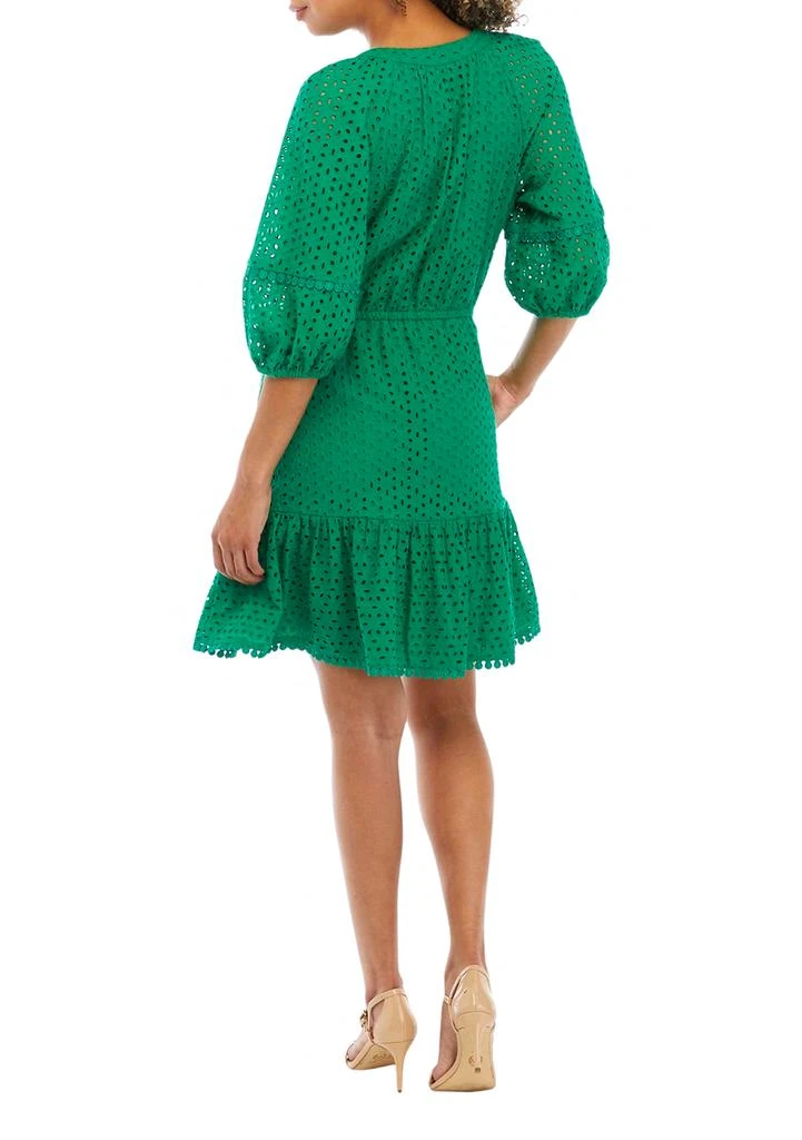 Vince Camuto Women
s Eyelet Fit and Flare Dress 2