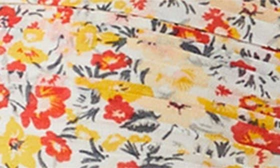 ASTR Floral Pintuck Pleated Crop Top 5
