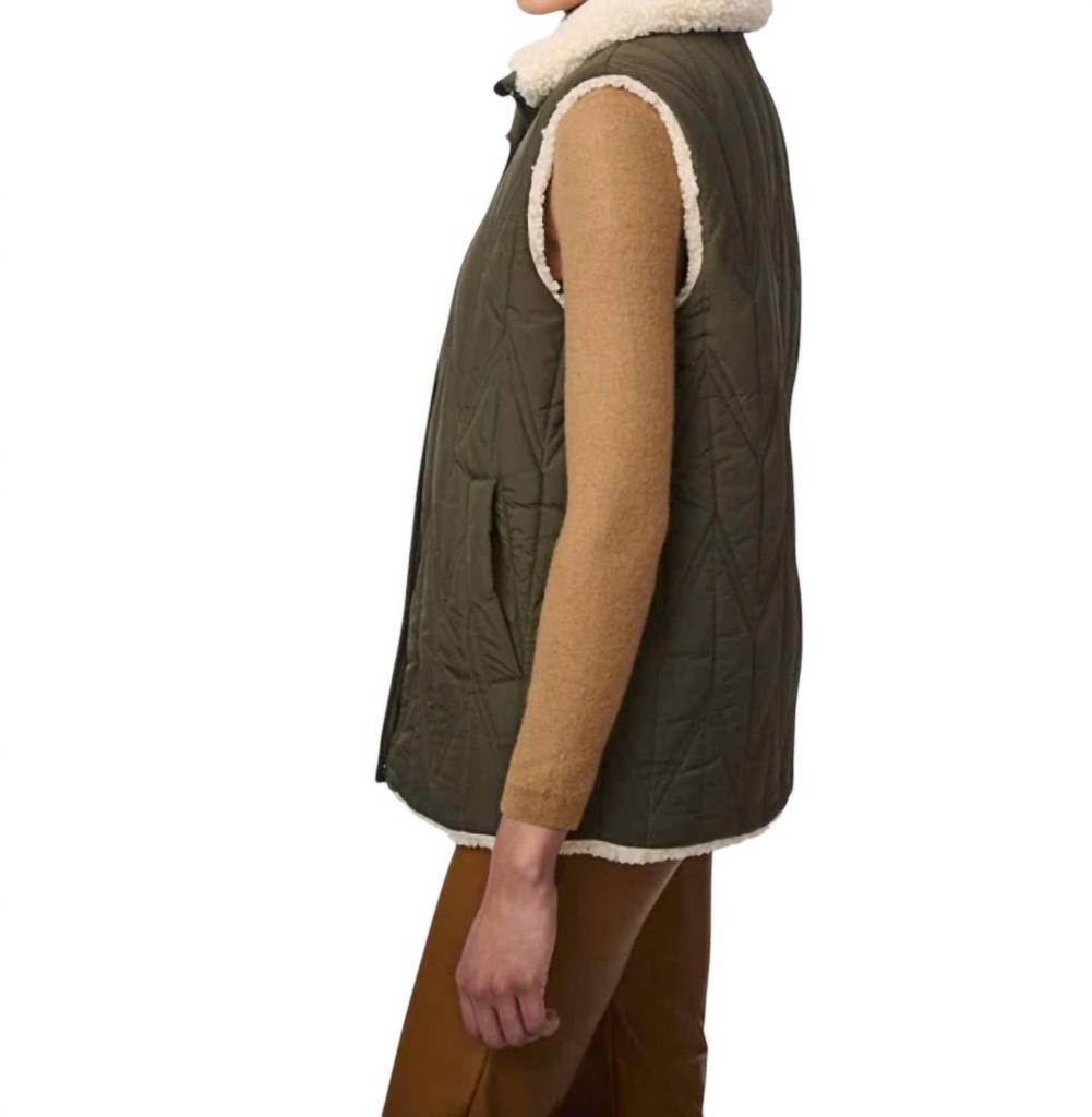 Bernardo Dual Charm Sherpa Vest In Olive