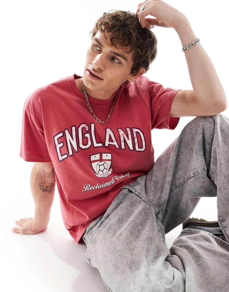 Reclaimed Vintage Reclaimed Vintage unisex oversized t-shirt with England print in red 4