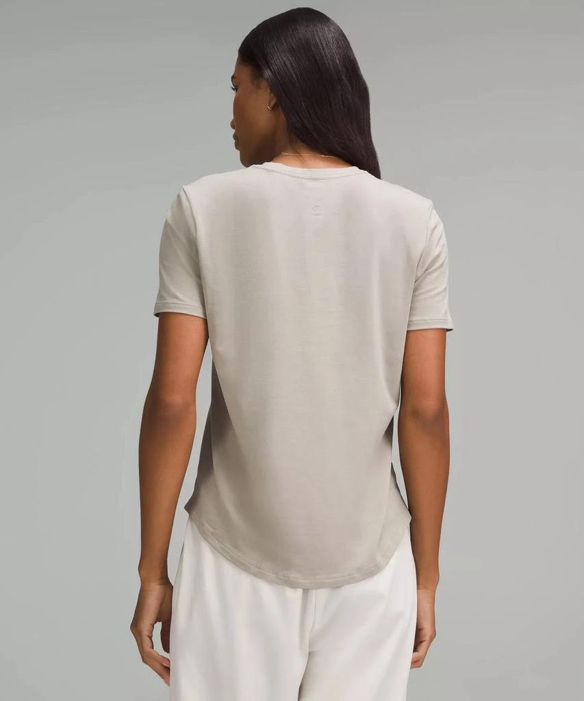 Lululemon Love Curved-Hem Crewneck T-Shirt 22