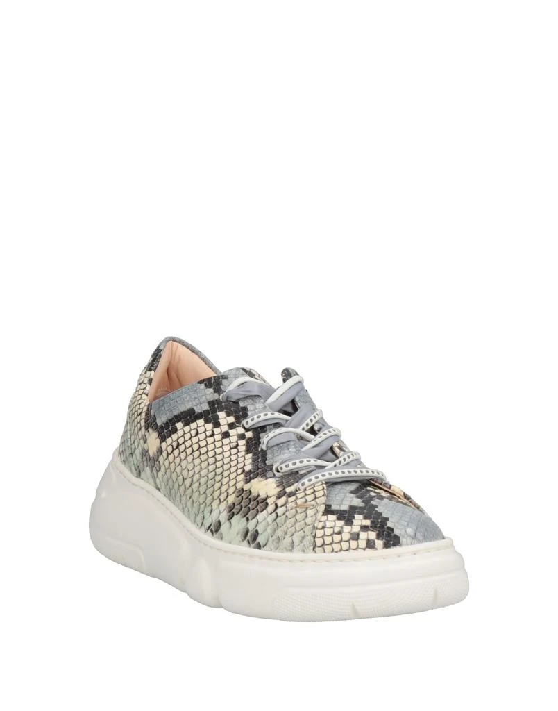 Sneakers – On Sale Now with Up to 72% Off Discover Exclusive