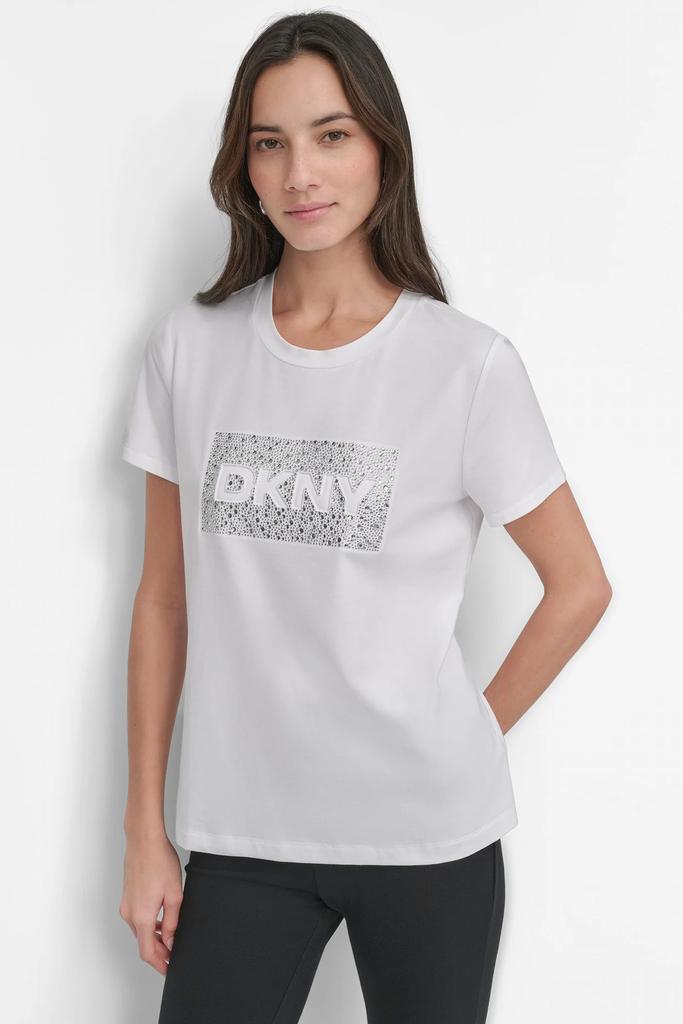 DKNY SHORT SLEEVE STUD LOGO TEE