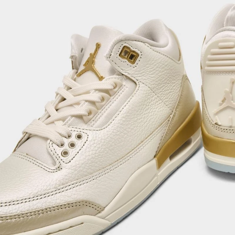 Jordan Womens Air Jordan Retro 3 Basketball Shoes 3