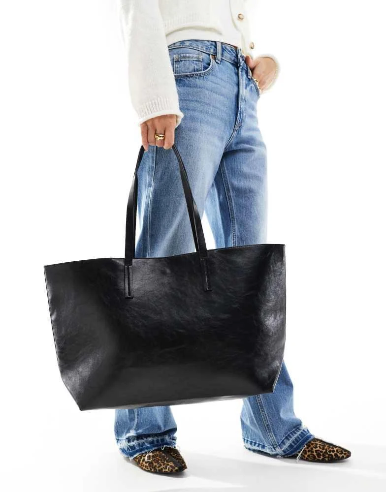 Pull&Bear Pull&Bear oversized faux leather tote bag in black 1