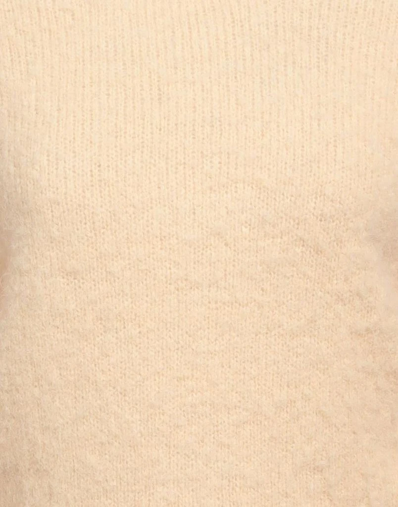 AMI Sweater 4