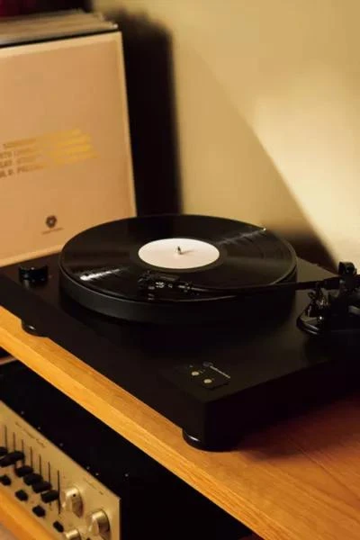 Audio-Technica Audio-Technica AT-LP8X Semi-Automatic Turntable 1