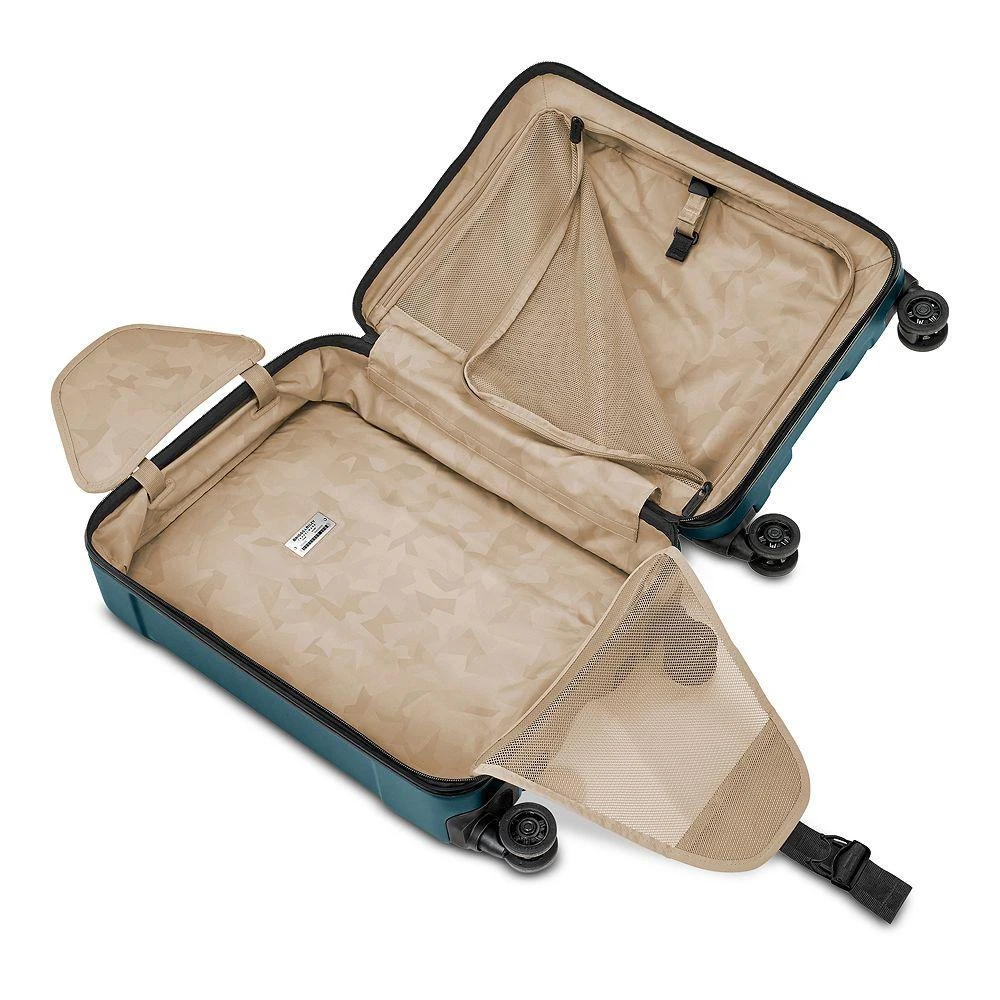 Briggs 
Riley Torq International Carry-On Spinner 3