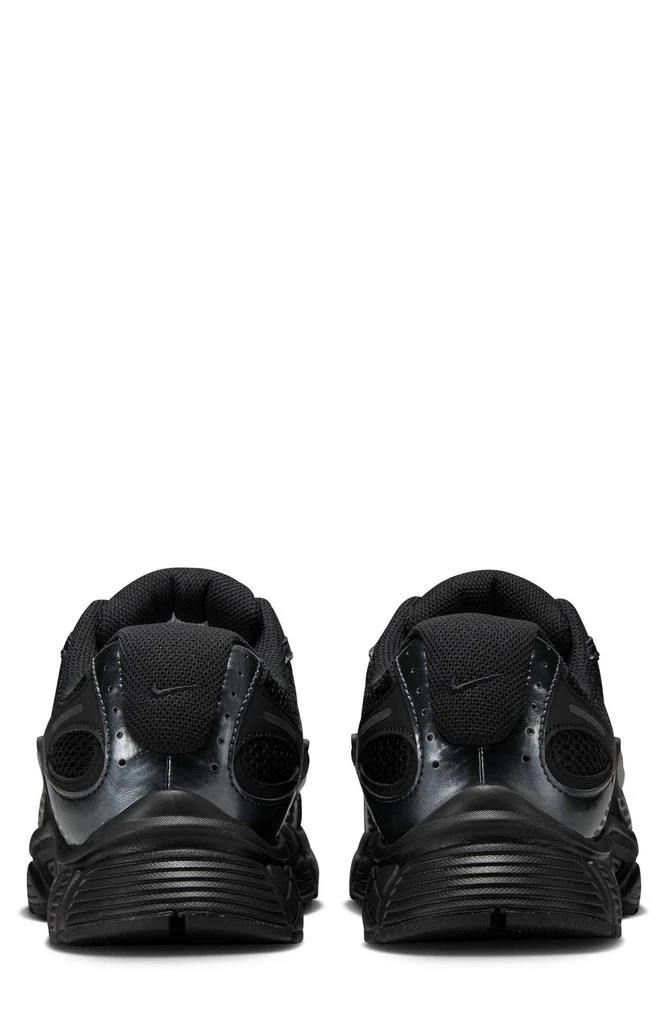 NIKE V5 RNR Sneaker 2