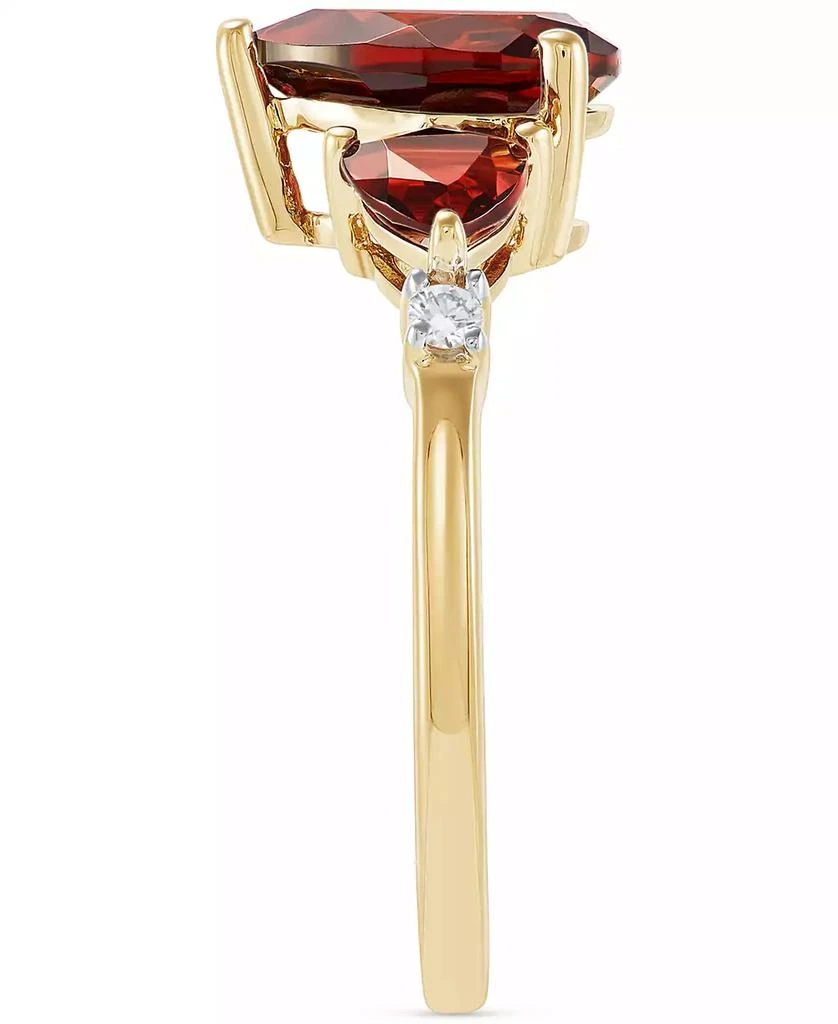 Macy
s Garnet (2-3/4 ct. t.w.)
Diamond (1/20 ct. t.w.) Ring in 14k Gold 4