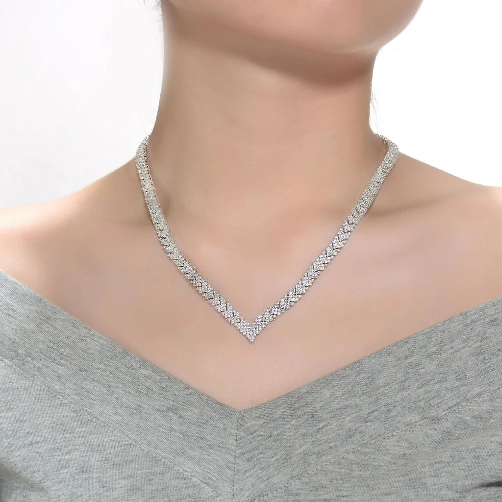 Genevive GENEVIVE Sterling Silver Cubic Zirconia Cluster Arrow Head Style Necklace 3