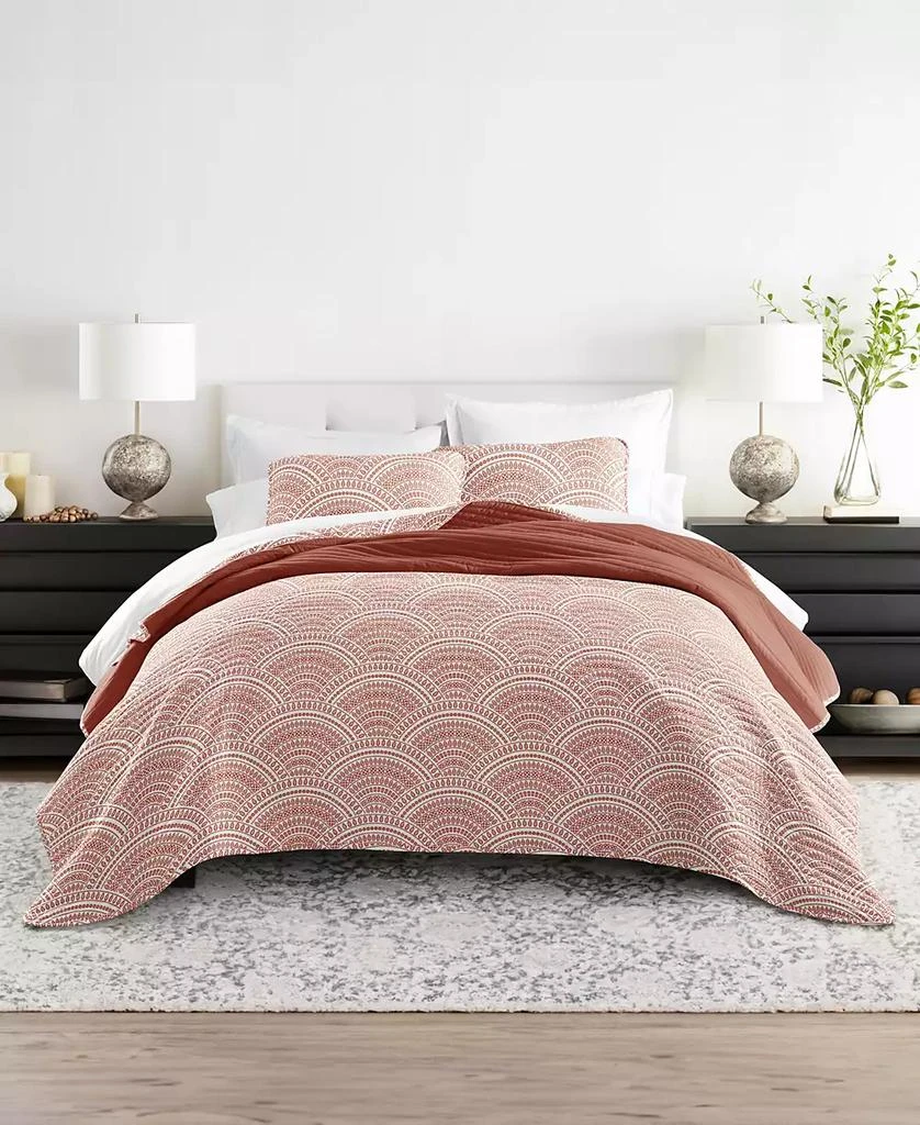 IENJOY HOME Scallop Reversible 3-Pc. Quilt Set 1