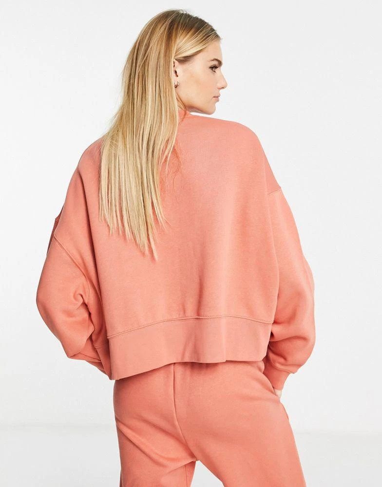 NIKE Nike mini swoosh oversized cropped sweatshirt in madder root 2