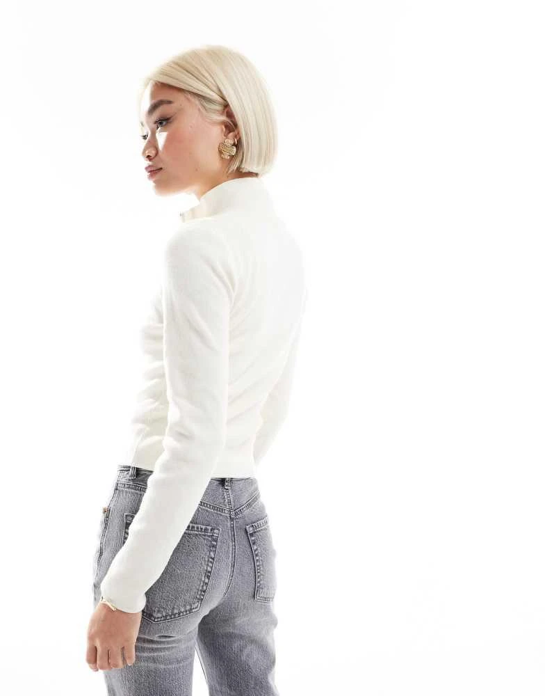 Stradivarius Stradivarius  zip through knit cardigan in ecru 4