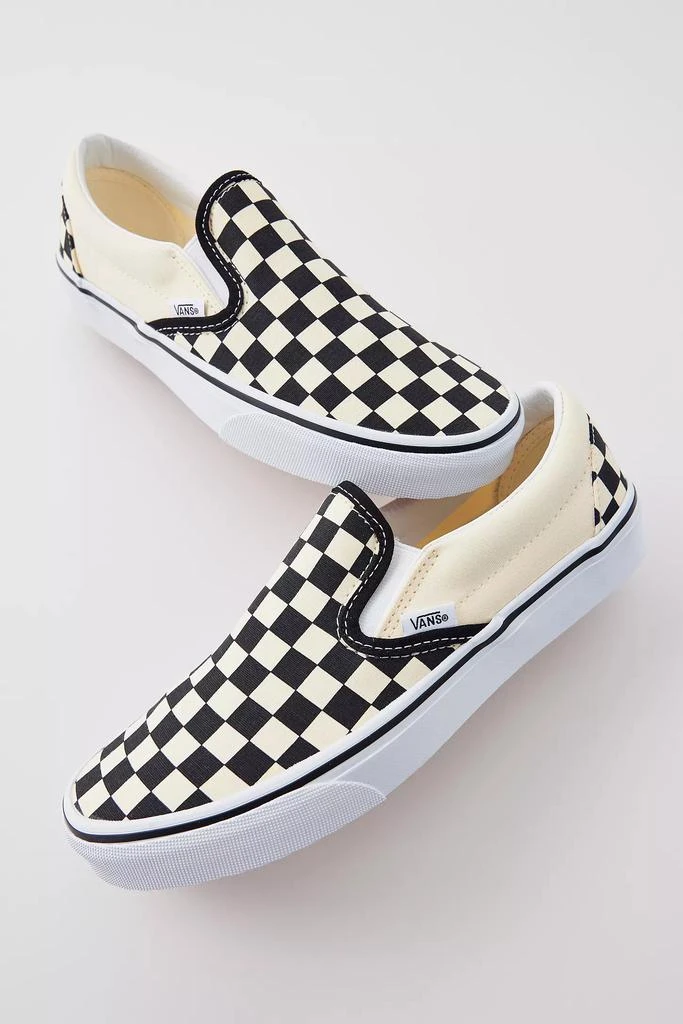 Vans Vans Women's Classic Checkerboard Slip-On Sneaker 2
