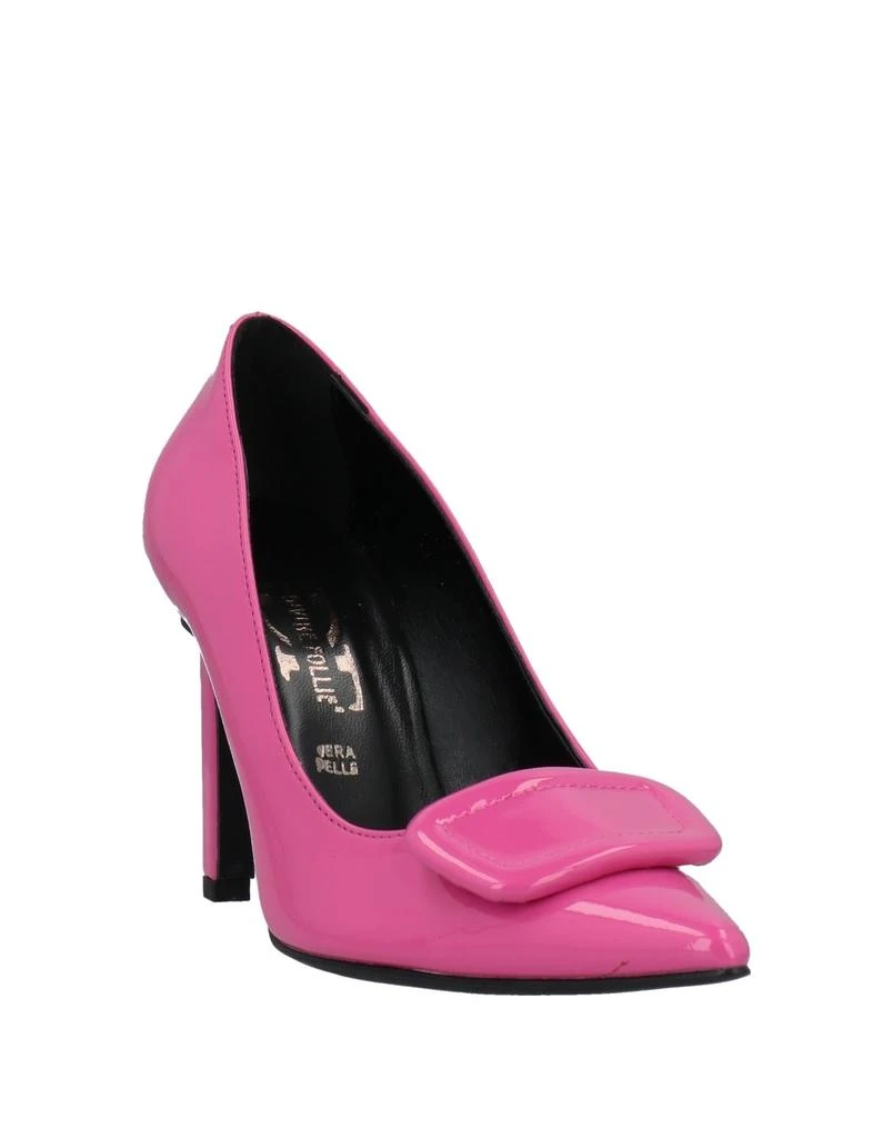 DIVINE FOLLIE Pump 2