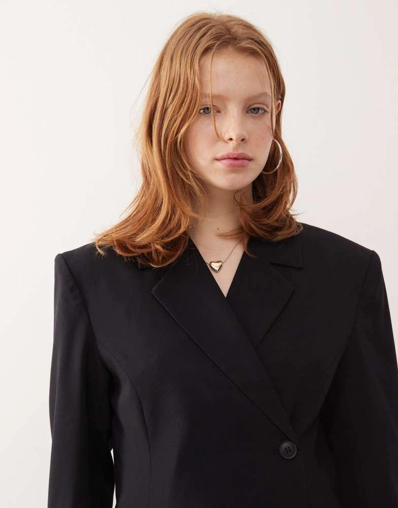 Weekday Weekday Edgar fitted blazer in black 2