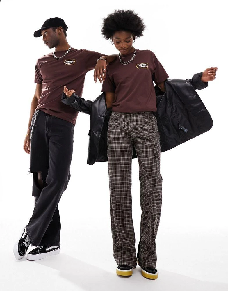 Vans Vans full patch backprint t-shirt in brown 3