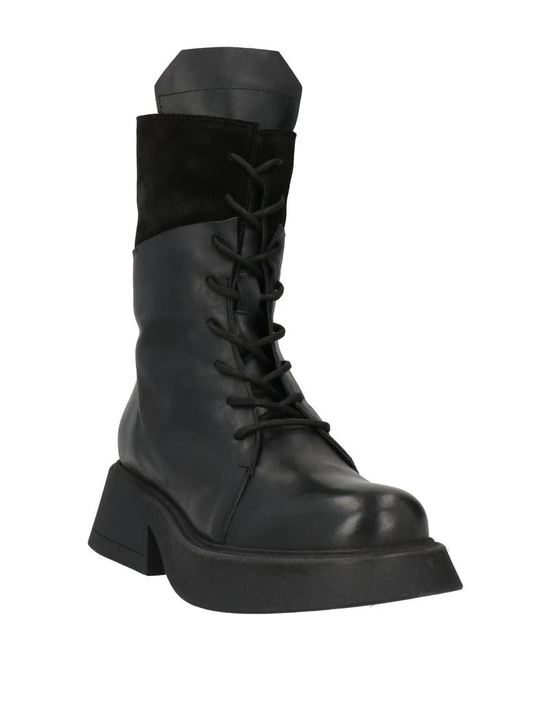 1725.A Ankle boot 2