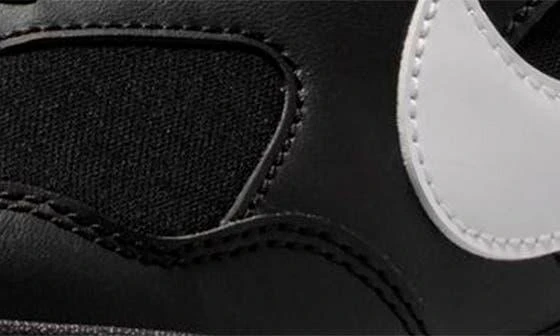 NIKE Terra Manta Sneaker 7