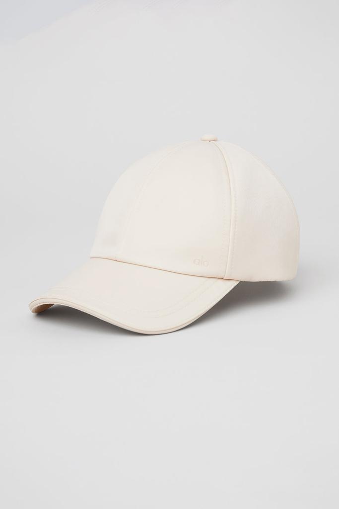 【Alo Yoga】Satin Off-Duty Cap Satin Off-Duty Cap - Creme | ALO
