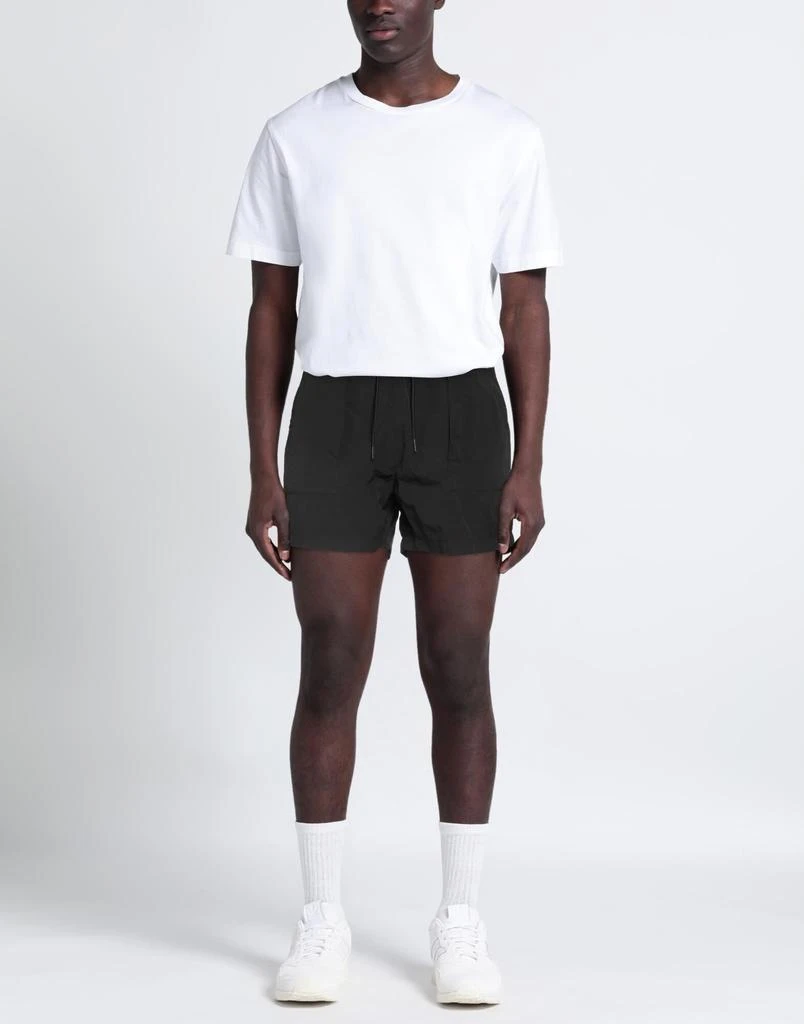 Holden Shorts & Bermuda 2