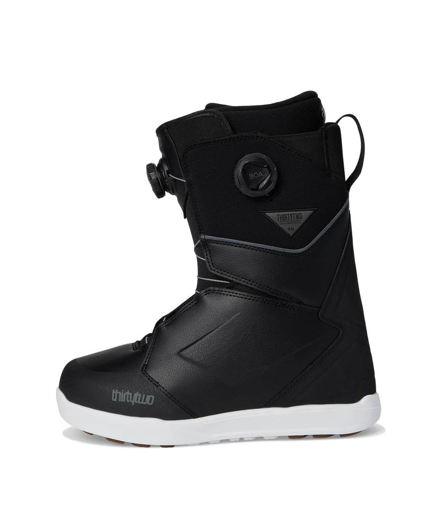 Thirty Two Lashed Double Boa 
24 4