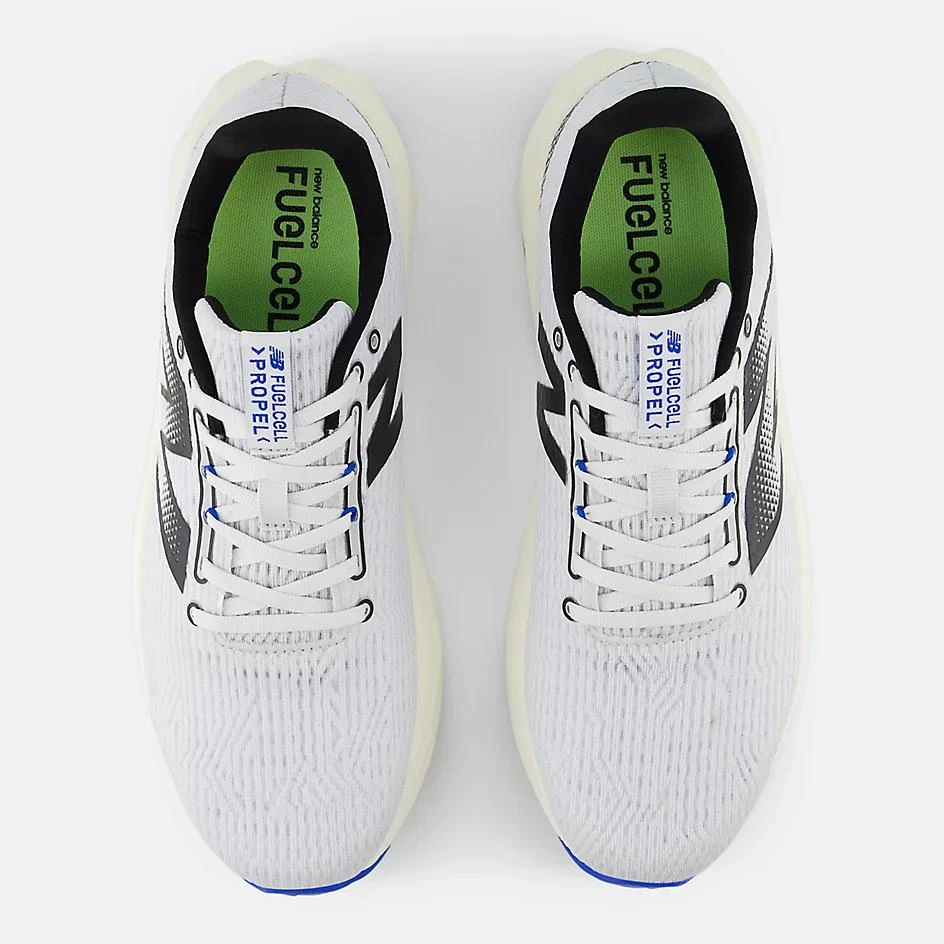 New Balance FuelCell Propel v5 4
