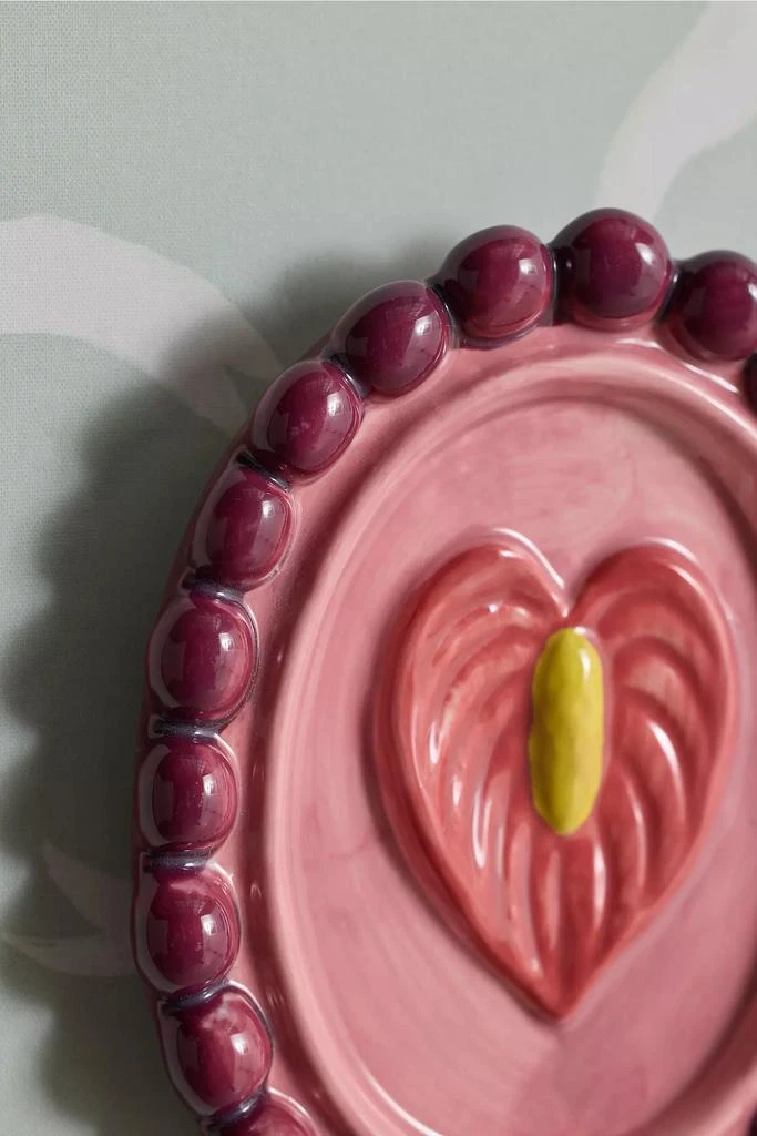 Urban Outfitters Flower Sculpted Ceramic Wall Hanging 2