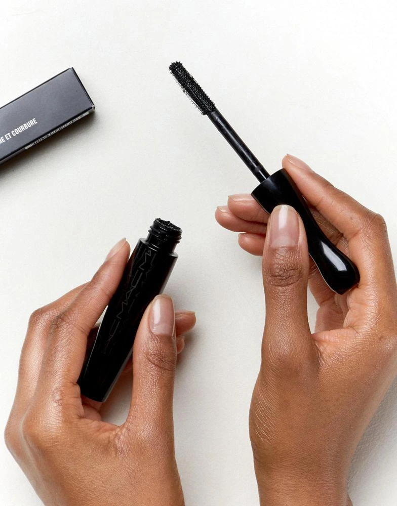 MAC MAC In Extreme Dimension Lash Mascara- 3D Black 4