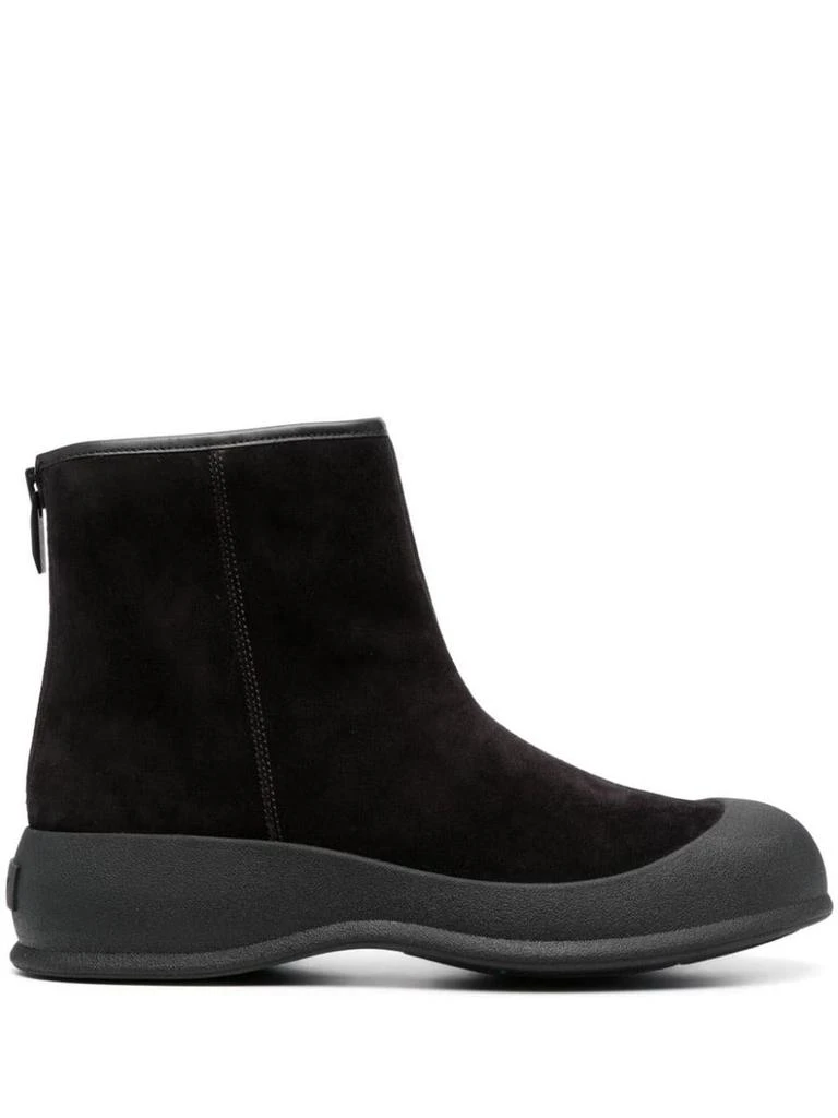Bally Bally Boots 1