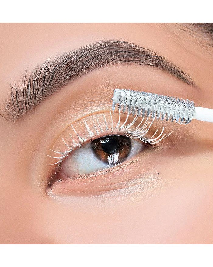 Lancôme Cils Booster XL Vitamin-Infused Mascara Primer 4