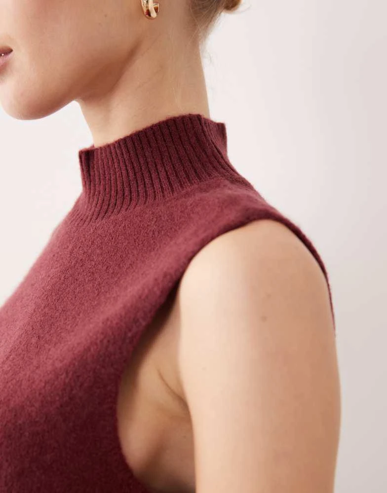 Abercrombie 
Fitch Abercrombie 
Fitch mock neck sweater vest in burgundy 3