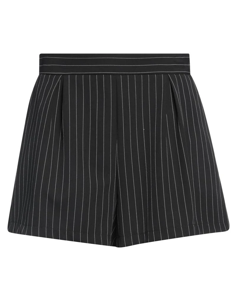 VICOLO Shorts & Bermuda 1
