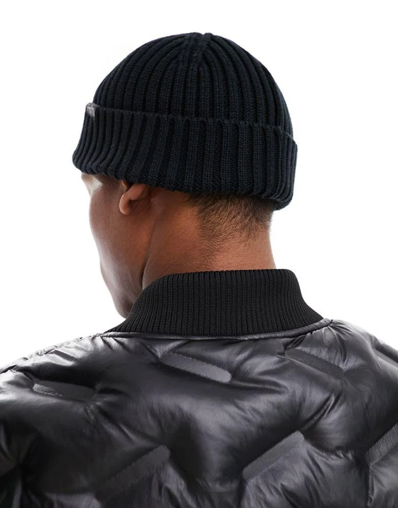 Sean John Sean John script flag beanie in black 4
