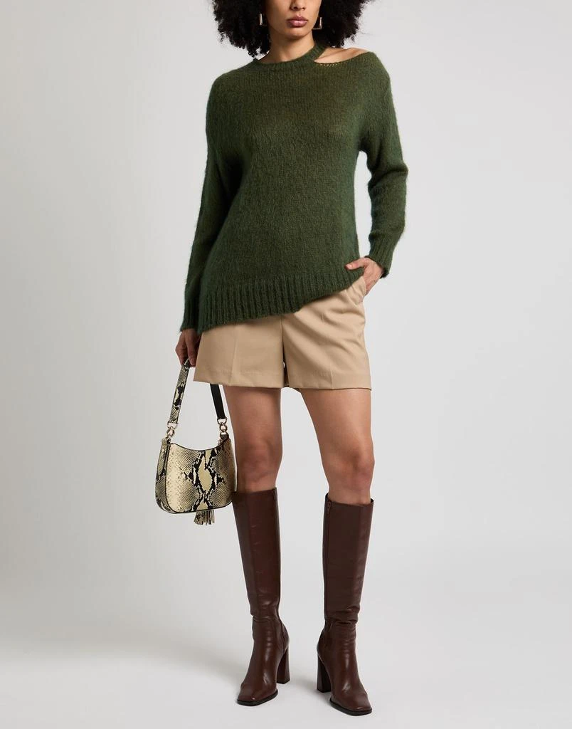 KAOS Sweater 2