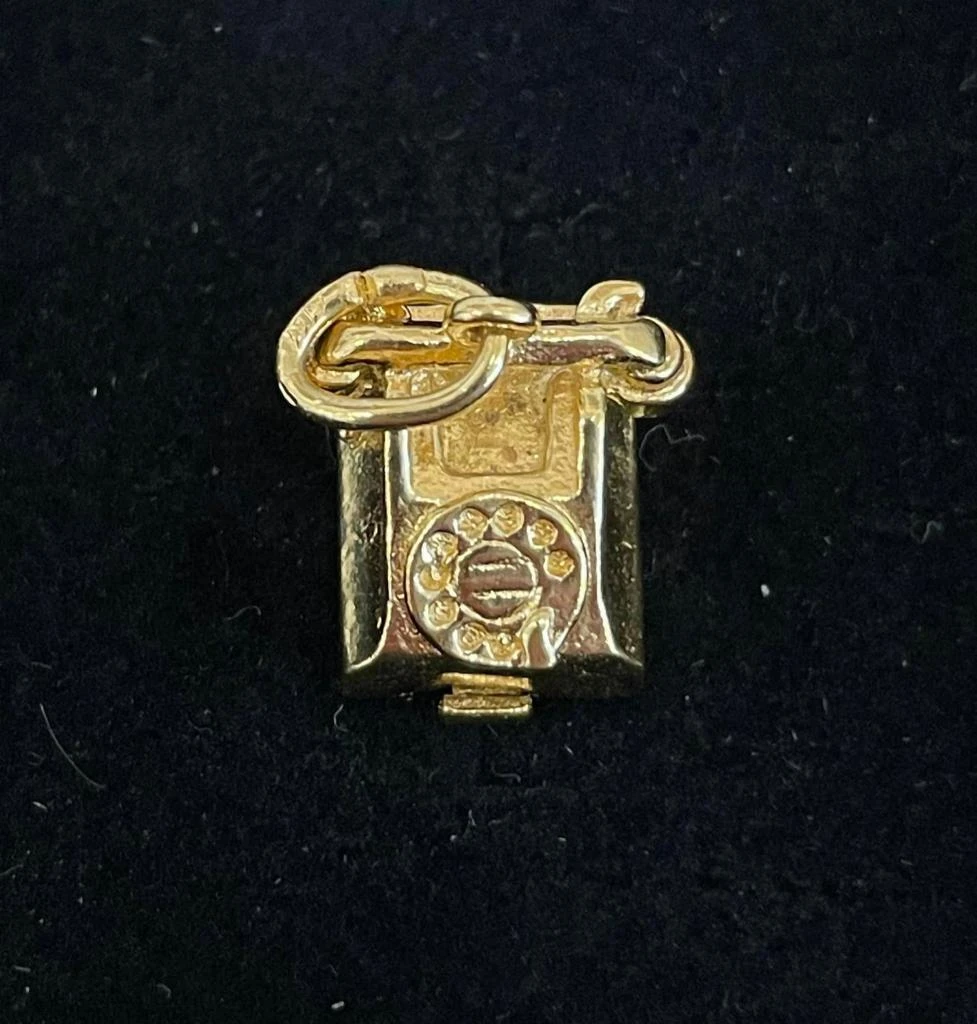 Azi Rasson Azi Rasson - Women
s Vintage Phone Charm