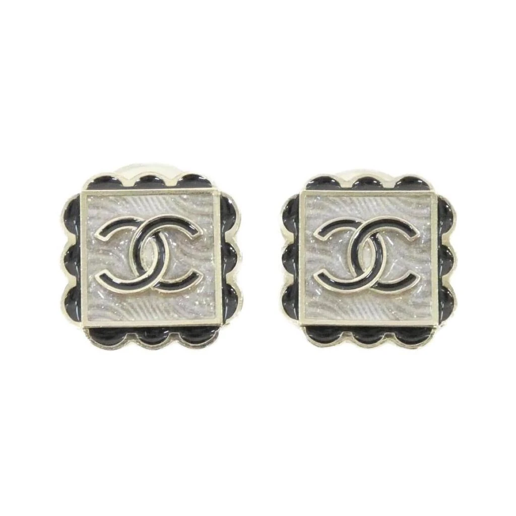 Chanel gold Clip Earrings (Pre-Owned)