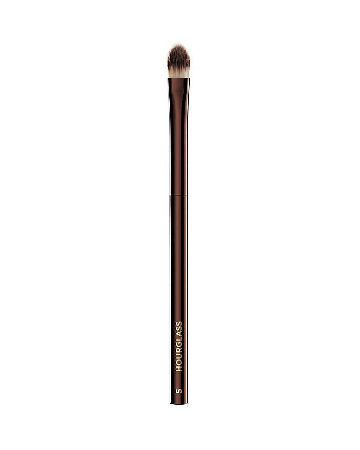 HOURGLASS No. 5 Concealer Brush 1
