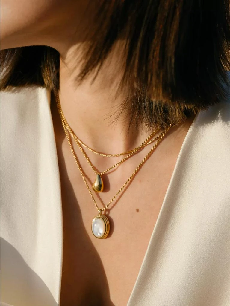 Missoma Savi x Missoma 18K-Yellow-Gold Vermeil Organic Droplet Pendant Necklace 4