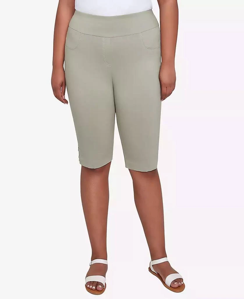 HEARTS OF PALM Plus Size Spring Forward Solid Tech Stretch Pull On Skimmer Pants 1