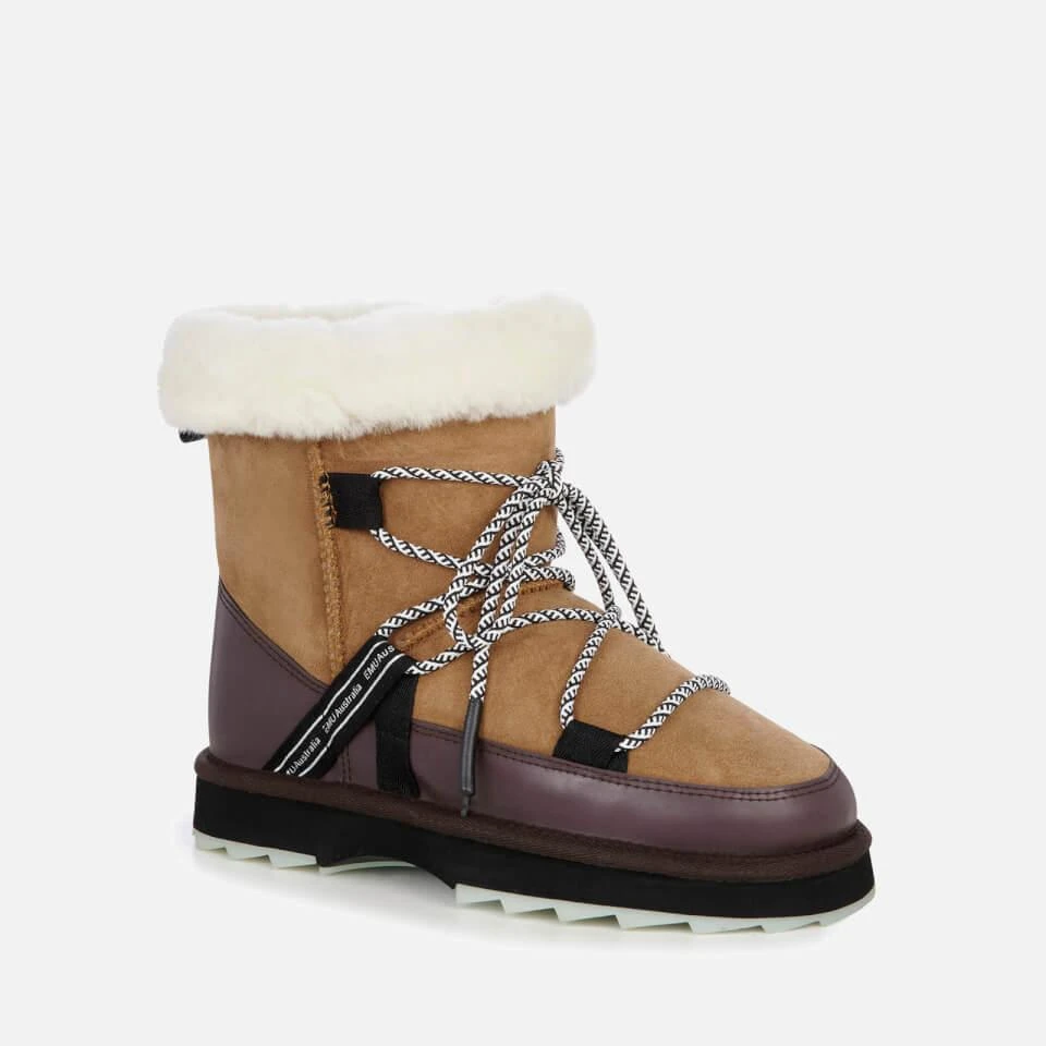EMU Australia EMU AUSTRALIA WOMEN'S SHARKY BLURRED WATER RESISTANT SHEEPSKIN BOOT - CHESTNUT 2