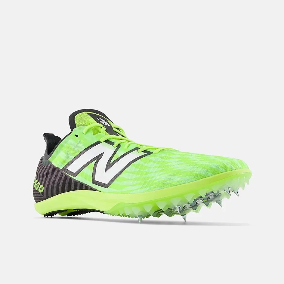 New Balance FuelCell MD500 v9 2