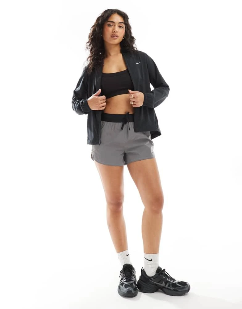 NIKE Nike Running Swift Repel jacket in black 3