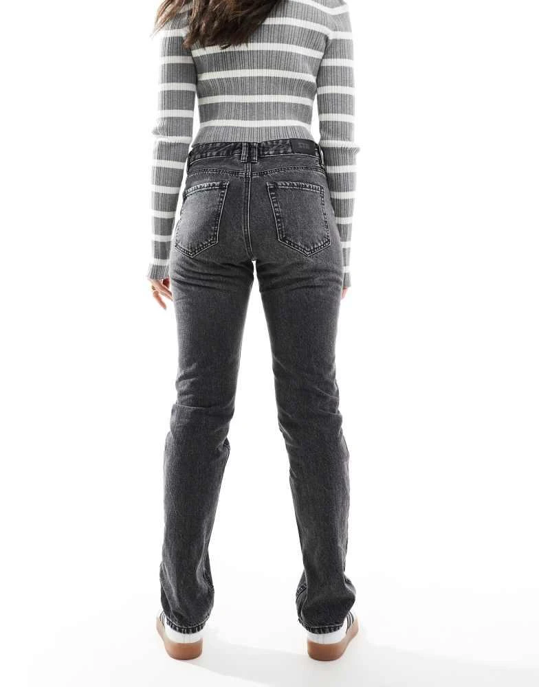 Stradivarius Stradivarius STR straight leg jean in washed black 2