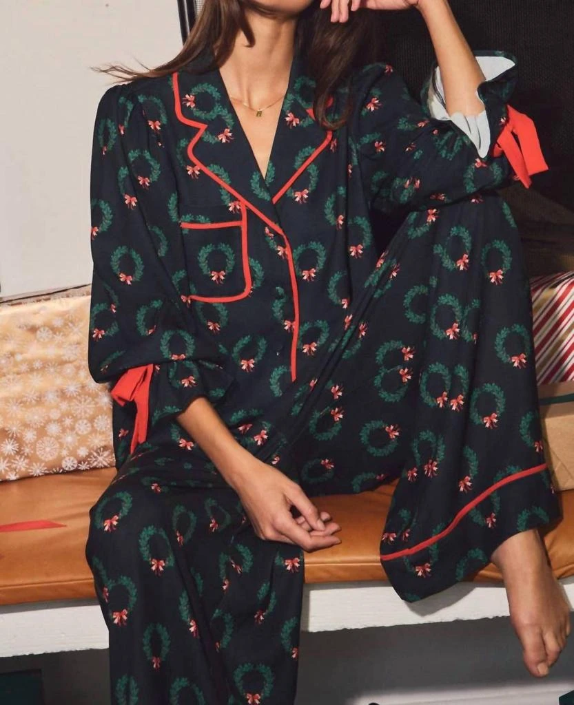 Oddi Oddi - Holiday Two-piece Pajama Set - Plus 2