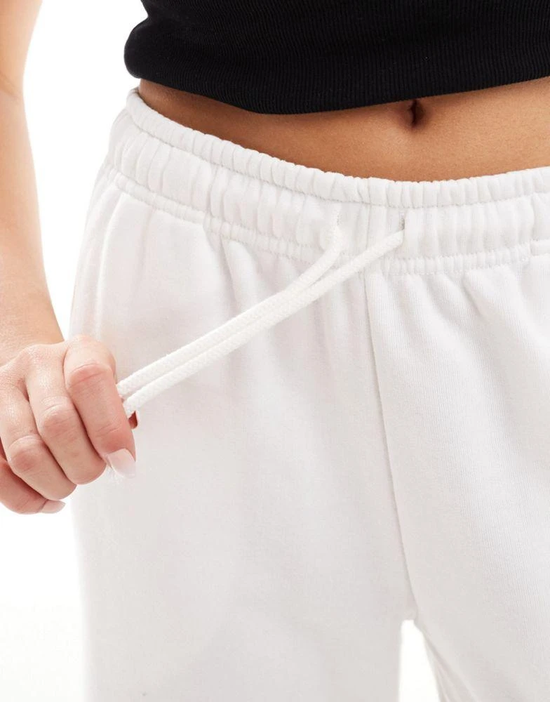 Pull&Bear Pull&Bear wide leg jogger in ecru 3