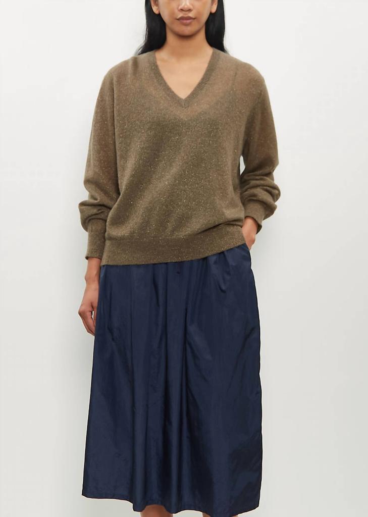 6397 6397 - Classic V-neck Sweater