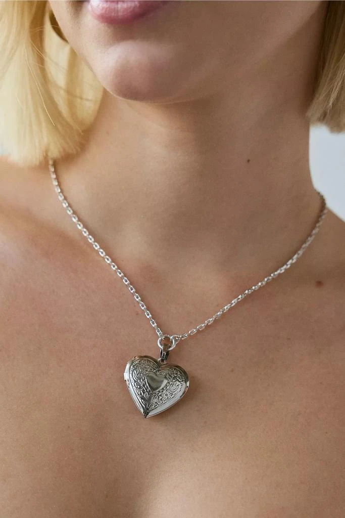 Urban Outfitters Metal Etched Heart Locket Necklace 1